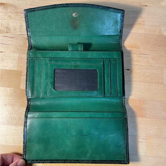 Abas Avatar Alligator embossed green leather trifold wallet/organizer - Picture 7 of 16